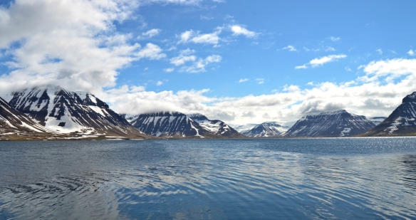 Önundarfjorður vom Hafen in Flateyri aus gesehen